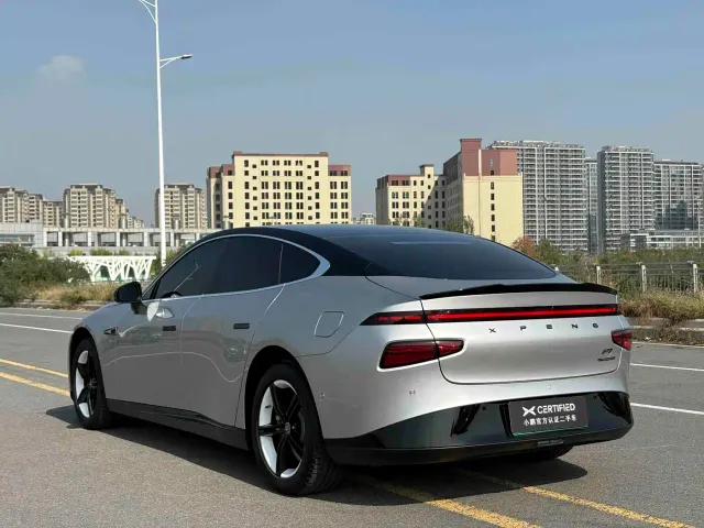 Xpeng P7 — Фото автомобиля 7