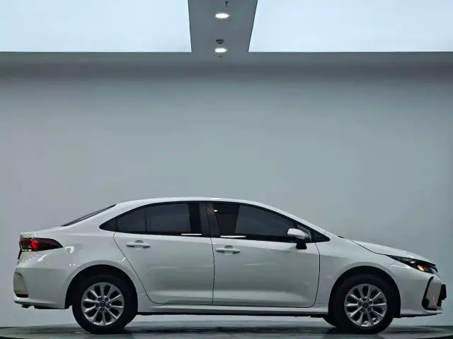Toyota Corolla — Фото автомобиля 7