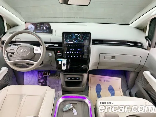 Hyundai Staria Staria 4WD Lounge 9 мест — Фото автомобиля 7