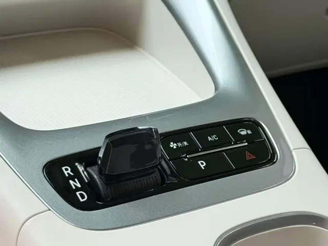 Geely Starry Wish — Фото автомобиля 9