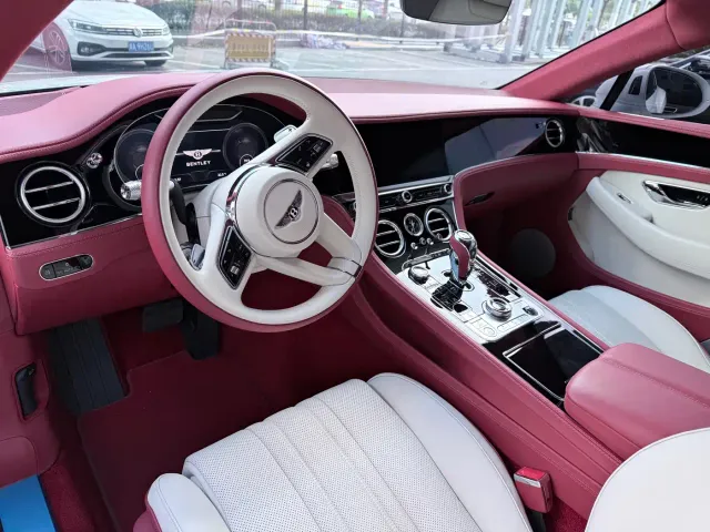 Bentley Continental — Фото автомобиля 5