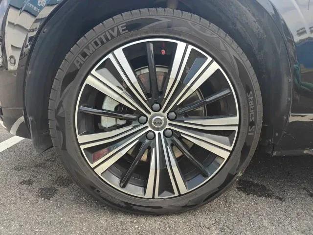Volvo XC60 — Фото автомобиля 17