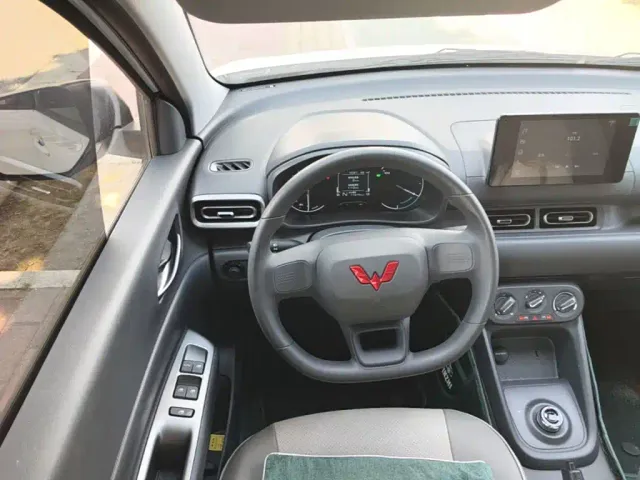 Wuling Hongguang — Фото автомобиля 6