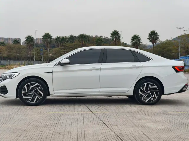 Volkswagen Sagitar — Фото автомобиля 5