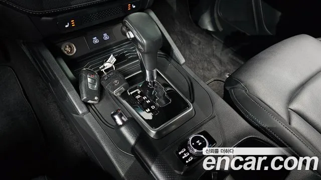 KG_Mobility_Ssangyong Rexton Новый Rexton Sport Khan Дизель 2.2 4WD — Фото автомобиля 9