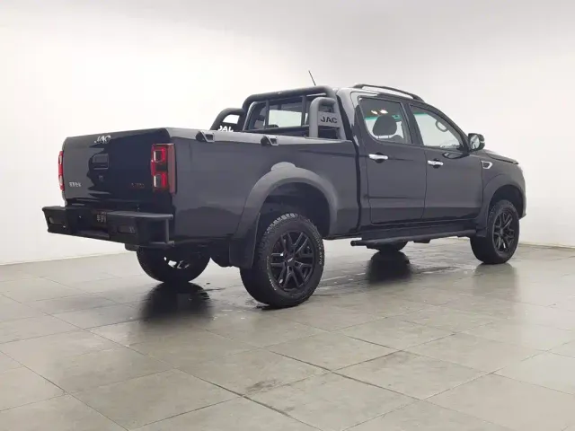 JAC Motors JAC T8 — Фото автомобиля 2