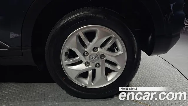 Hyundai Venue — Фото автомобиля 21