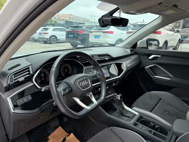 Audi Q3 — Фото автомобиля 10