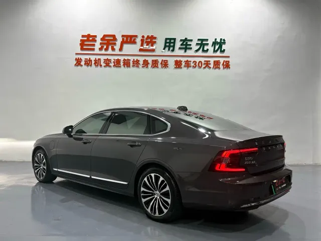 Volvo S90 — Фото автомобиля 8