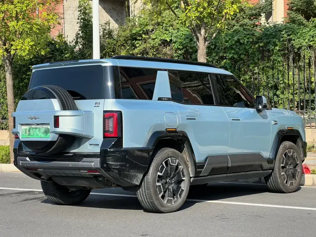 BYD FangChengBao Leopard 8 — Фото автомобиля 9