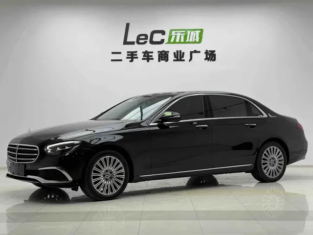 Фотография автомобиля — Mercedes-Benz E-Class