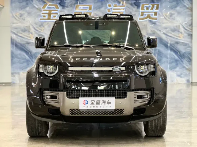 Land Rover Defender — Фото автомобиля 2