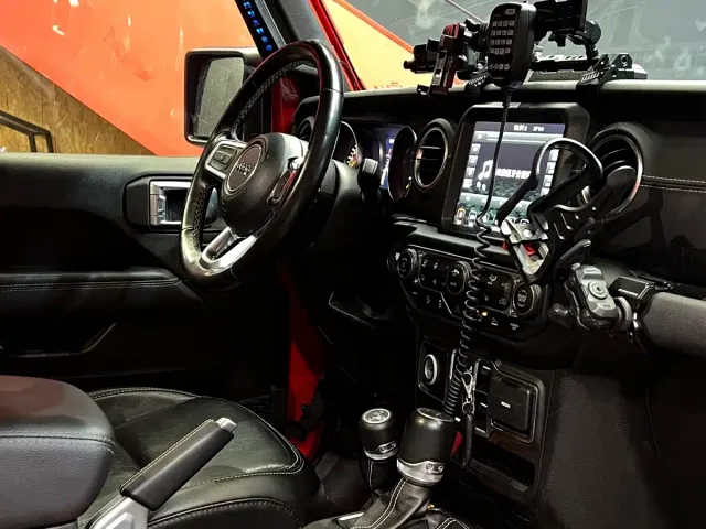 Jeep Gladiator 2022 3.6L Pioneer Edition — Фото автомобиля 9
