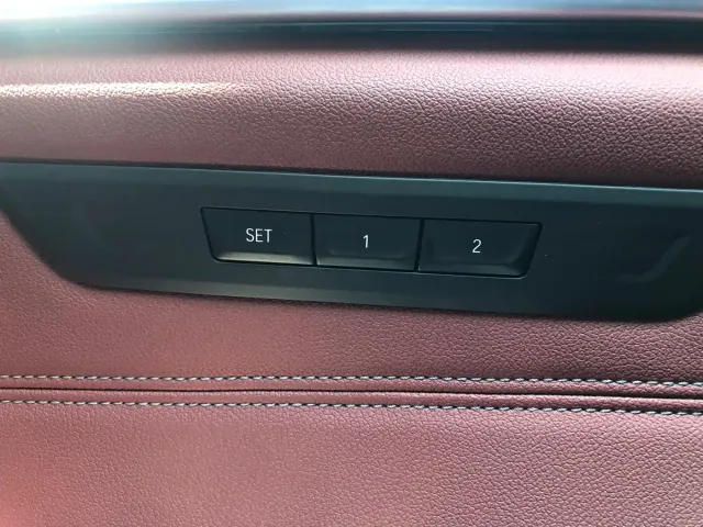 BMW 5 Series — Фото автомобиля 16