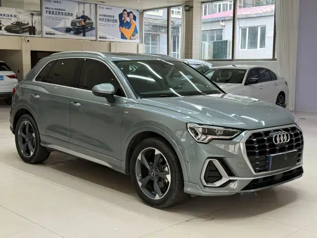 Audi Q3 — Фото автомобиля 3