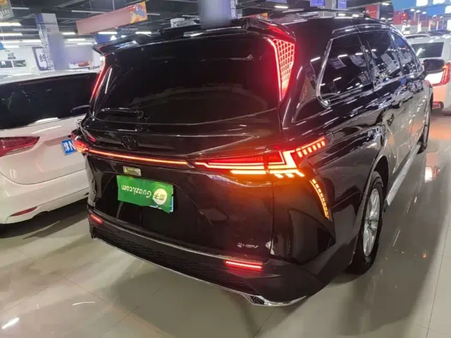 Toyota Granvia — Фото автомобиля 5