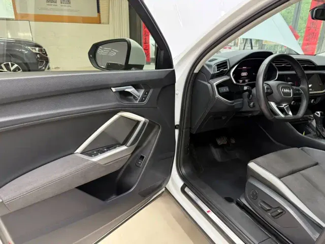 Audi Q3 — Фото автомобиля 8