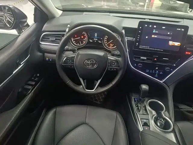 Toyota Camry — Фото автомобиля 10