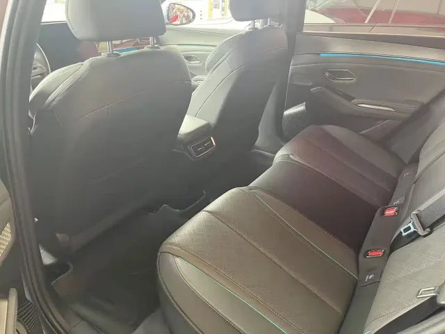 BYD Qin L — Фото автомобиля 9