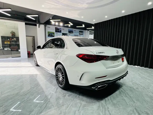Mercedes-Benz C-Class — Фото автомобиля 4