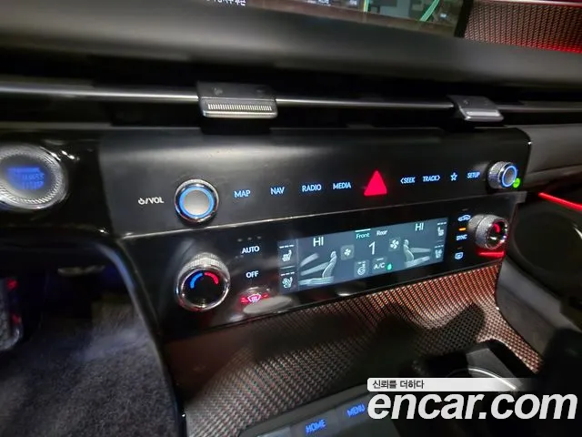 Genesis G80 Бензин 3.5 турбо AWD — Фото автомобиля 12
