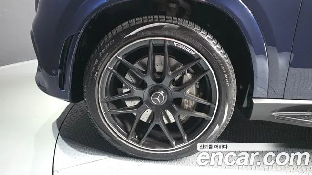 Mercedes-Benz GLE-Class — Фото автомобиля 4