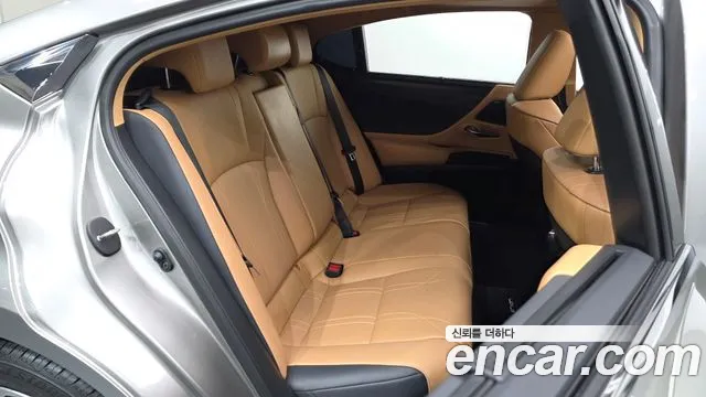 Lexus ES 7th Gen — Фото автомобиля 11