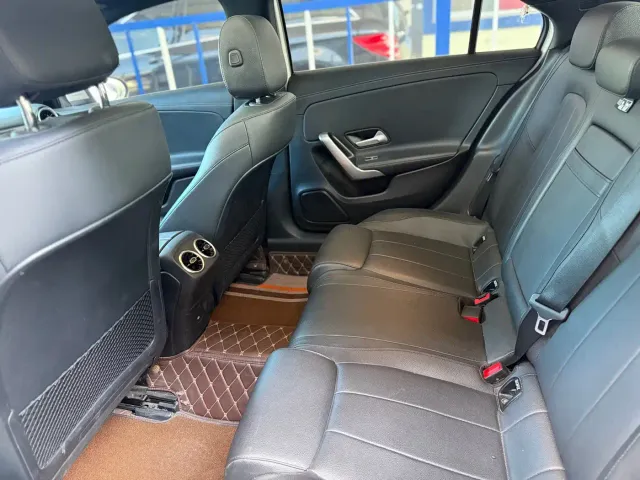 Mercedes-Benz A-Class — Фото автомобиля 10