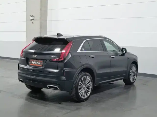 Cadillac XT4 — Фото автомобиля 2