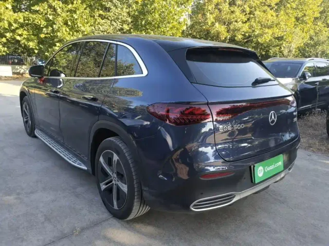 Mercedes-Benz EQE SUV — Фото автомобиля 4