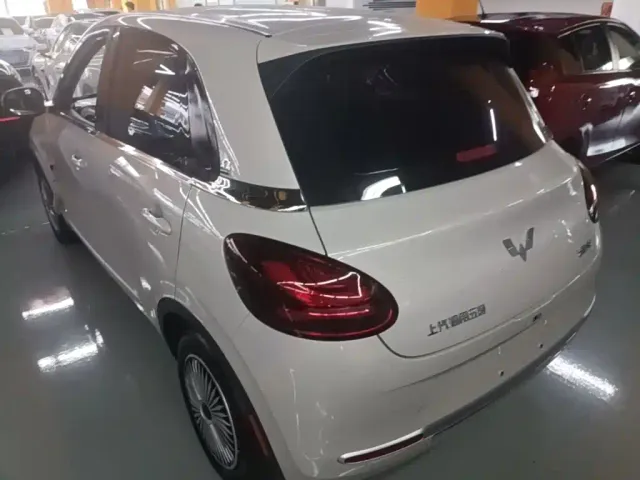 Wuling Bingo — Фото автомобиля 4