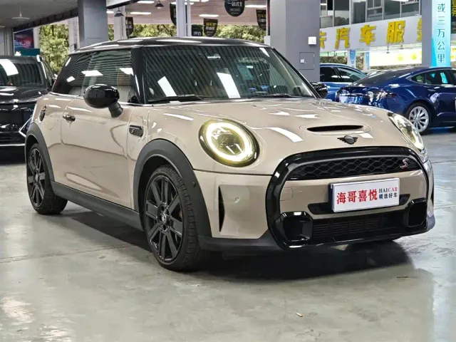 MINI Hatch — Фото автомобиля 3