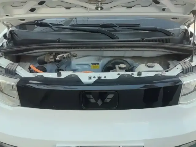 Wuling Hongguang Mini EV — Фото автомобиля 10