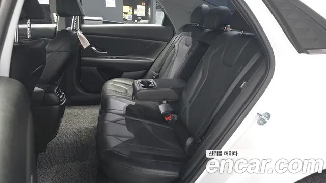 Hyundai AVANTE Новый Avante (CN7) — Фото автомобиля 23