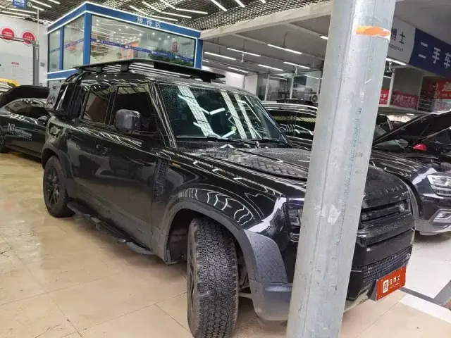 Land Rover Defender — Фото автомобиля 3