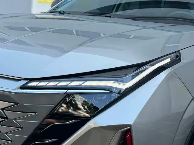 Changan Z6 — Фото автомобиля 7