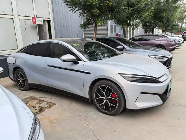 BYD Han L — Фото автомобиля 3