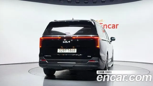 Kia Carnival Generation 4 — Фото автомобиля 4