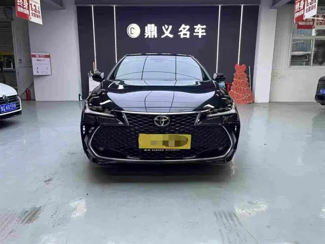 Toyota Avalon — Фото автомобиля 2