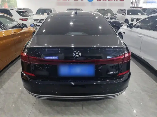 Volkswagen Passat — Фото автомобиля 5