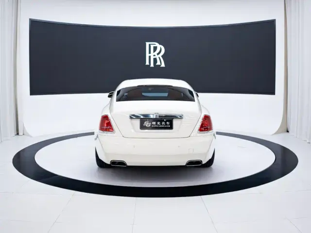 Rolls-Royce Wraith — Фото автомобиля 5