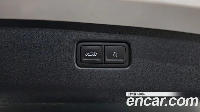 Genesis GV70 — Фото автомобиля 24