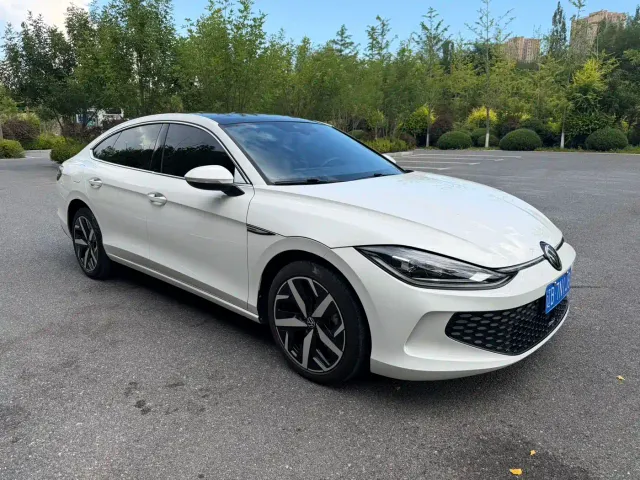 Volkswagen Lamando — Фото автомобиля 3
