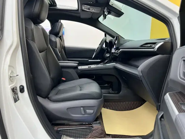 Toyota Granvia — Фото автомобиля 26