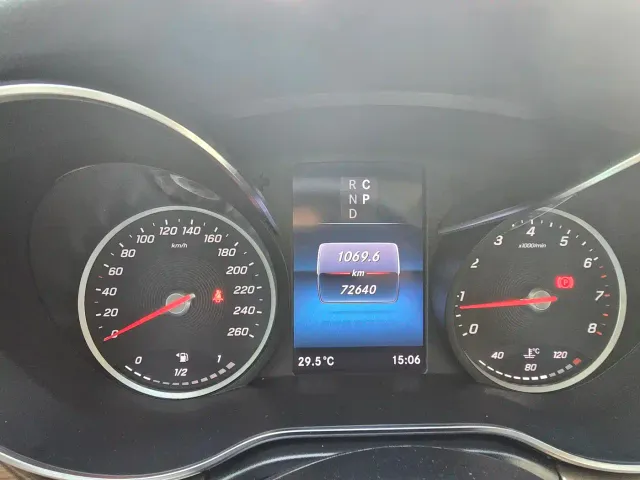 Mercedes-Benz V-Class — Фото автомобиля 21