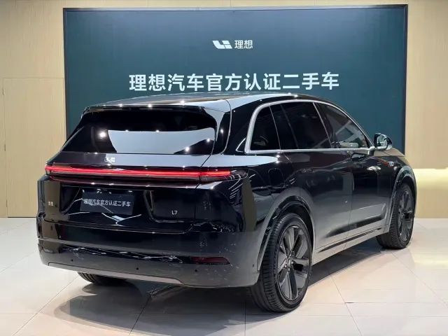 Li Auto L7 — Фото автомобиля 3