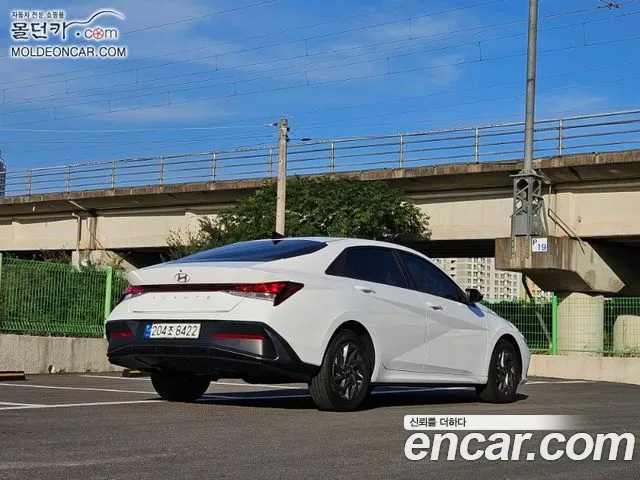 Hyundai Avante — Фото автомобиля 4