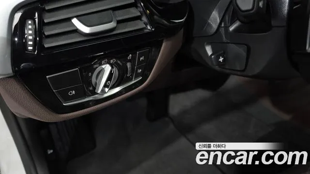 BMW 5 Series G30 — Фото автомобиля 26