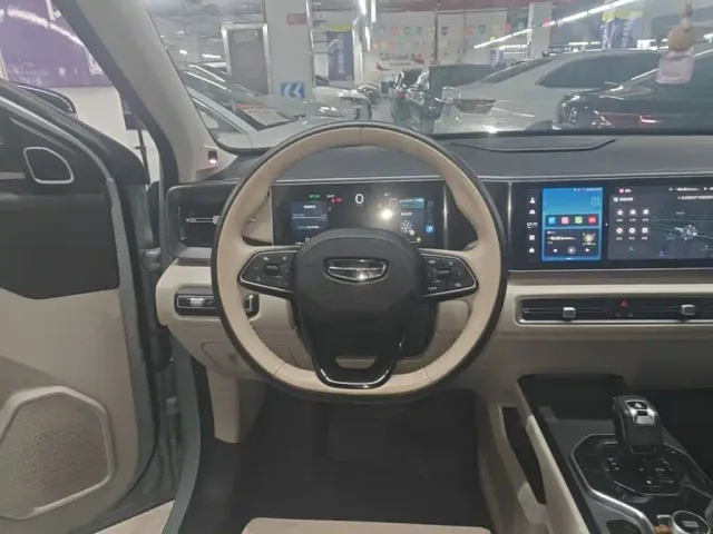 Geely ICON — Фото автомобиля 10