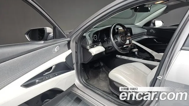 Hyundai AVANTE — Фото автомобиля 10
